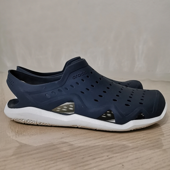 Crocs Slip On Sandals - Picture 4 of 13